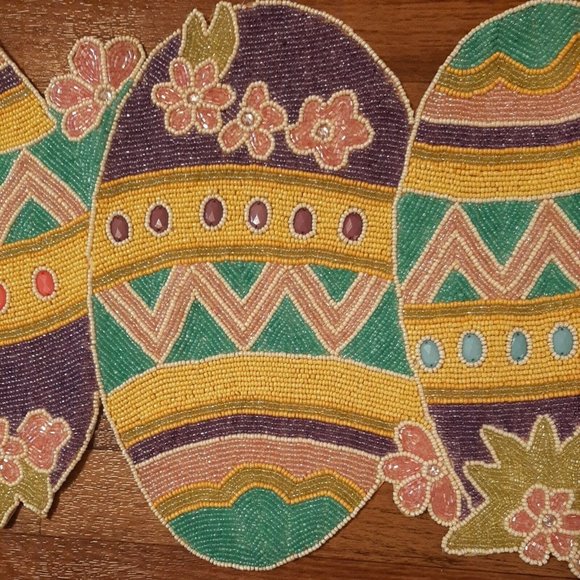 Jewelled Easter Egg Table Runner Beaded Floral - Picture 4 of 13